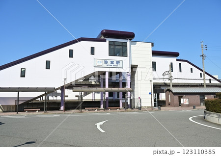 弥富駅(やとみえき)名古屋線・近畿日本鉄道 弥富駅(やとみえき)名古屋線・近畿日本鉄道 123110385
