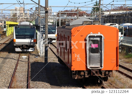豊田車両センターに留置中の中央線201系電車：クハ201-1（東京都日野市） 123112264