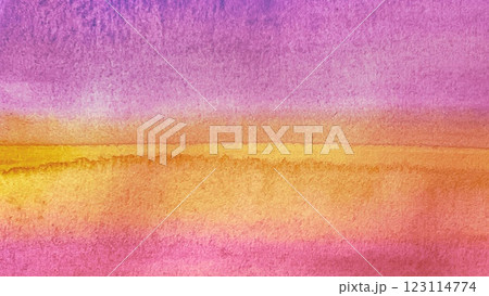 ピンク色の水彩絵の具で描いたピンクの背景、コピースペースのある手描き水彩背景 123114774