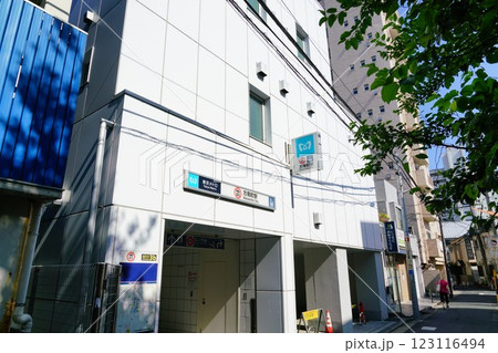 丸ノ内線方南町駅の入り口 丸ノ内線方南町駅の入り口 123116494