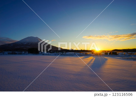 真冬の羊蹄山 123116506