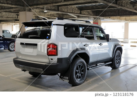 高級SUV車両 高級SUV車両 123118176