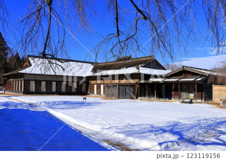 史跡 根城の広場　本丸跡の復元　日本100名城《青森》 123119156