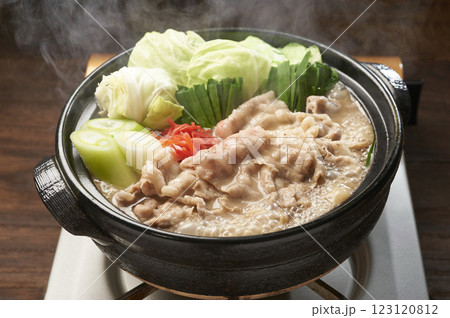 豚肉の悪魔鍋　 123120812