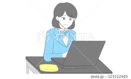 ノートパソコンを使って勉強する女子高生 123122485