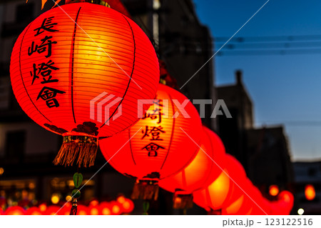 長崎ランタンフェスティバル2025新地中華街　【長崎市】 123122516
