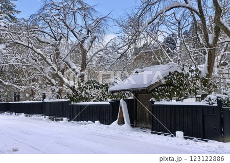 冬の角館・武家屋敷通り（秋田県・仙北市） 123122886
