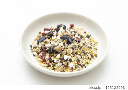 雑穀 白バック 雑穀 白バック 123122908