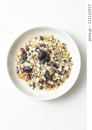 雑穀　白バック 123122917