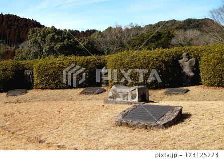 熊本県　江田船山古墳公園　石人の丘 123125223