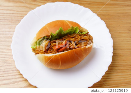 焼きそばパン 焼きそばパン 123125919
