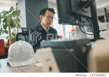 工場事務　物流事務　製造事務　運送事務　現場事務 123126883