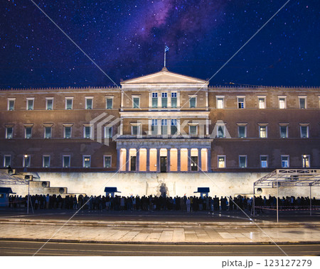 シンタグマ広場の国会議事堂夜景 シンタグマ広場の国会議事堂夜景 123127279
