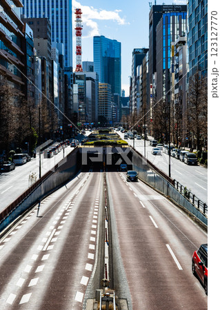 東京の幹線道路 昭和通り 宝町付近のアンダーパス 南方向 2025.02 a-2 高コントラスト 東京の幹線道路 昭和通り 宝町付近のアンダーパス 南方向 2025.02 a-2 高コントラスト 123127770
