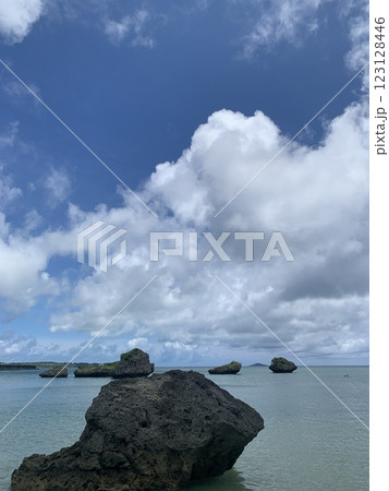 美しい海と空 123128446