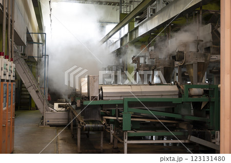 茶工場の風景 123131480