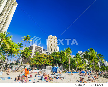 ハワイ　ワイキキビーチ　※一部ソフトフォーカス 123132210