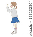 手をふる女の子の横顔 123132304