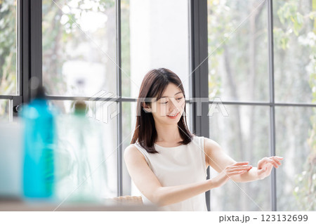 若い女性、ビューティーイメージ 若い女性、ビューティーイメージ 123132699