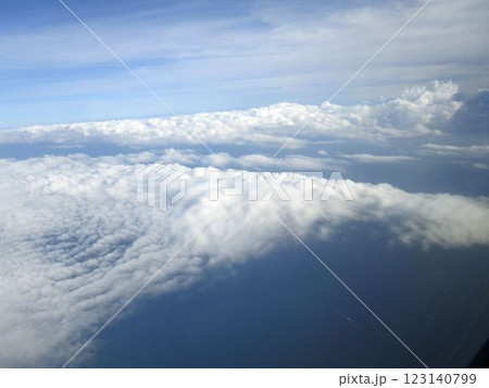 航空写真・飛行機から見た風景・雲海 航空写真・飛行機から見た風景・雲海 123140799