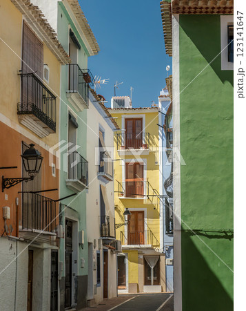 Narrow street with colorful houses in Villajoyosa, Spain Narrow street with colorful houses in Villajoyosa, Spain 123141647
