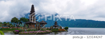 Pura Ulun Danu Beratan temple balinese hindu temple on a Bedugul lake in Bali, Indonesia 123144247