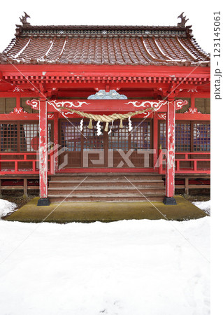 冬の北海道江差町で水堀稲荷神社境内の風景を撮影 冬の北海道江差町で水堀稲荷神社境内の風景を撮影 123145061