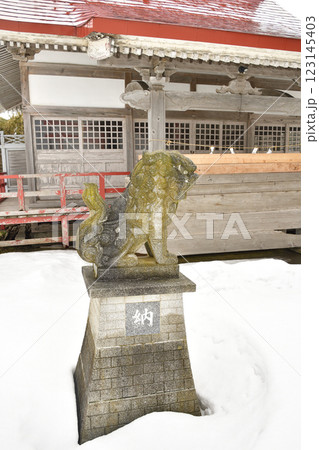 冬の北海道江差町で中網正一位稲荷大明神境内の風景を撮影 冬の北海道江差町で中網正一位稲荷大明神境内の風景を撮影 123145403