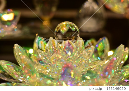 カラフルなガラス 123146020