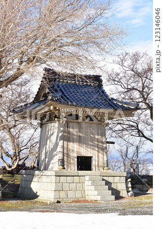 冬の北海道江差町で東本願寺江差別院境内の風景を撮影 冬の北海道江差町で東本願寺江差別院境内の風景を撮影 123146046