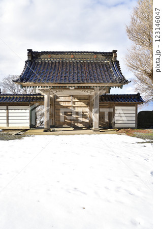 冬の北海道江差町で東本願寺江差別院境内の風景を撮影 冬の北海道江差町で東本願寺江差別院境内の風景を撮影 123146047