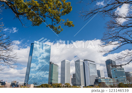大阪ビジネスパーク（OBP）大阪城内からの眺め 123146539