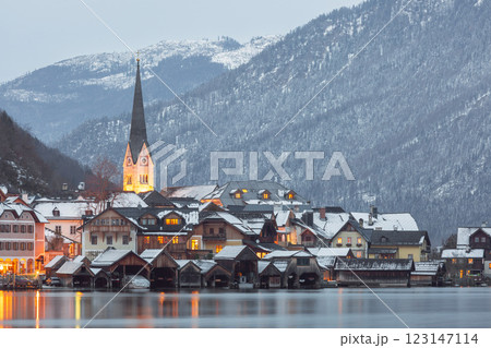 Evening Winter View of Hallstatt, Austria Evening Winter View of Hallstatt, Austria 123147114