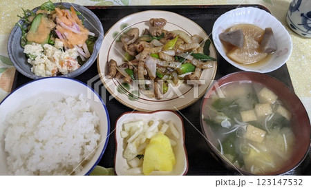ホルモン炒め定食 123147532