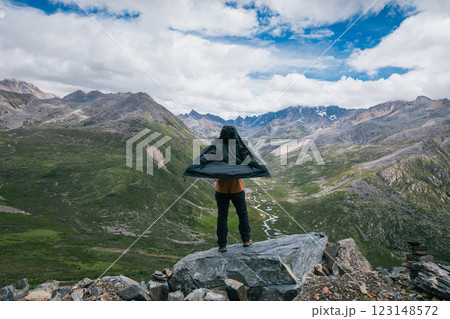 Mad with the extraordinary landscape in high altitude mountains 123148572