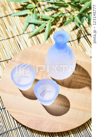 日本酒のイメージ　夏　冷酒 123148777