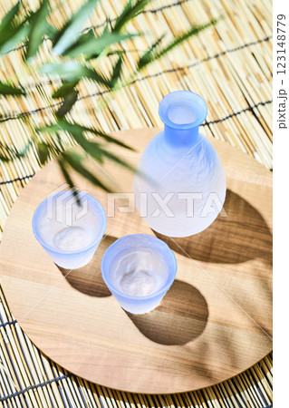 日本酒のイメージ 夏 冷酒 日本酒のイメージ 夏 冷酒 123148779