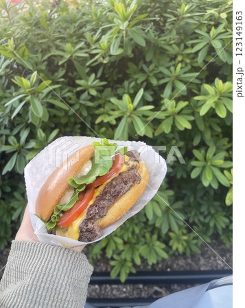 美味しそうなハンバーガー 美味しそうなハンバーガー 123149163