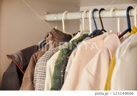 Space Saving Wardrobe for Effortless Style 123149606