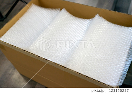 通販用資材　気泡緩衝材 123150237