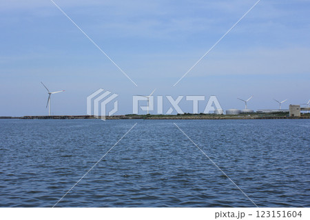 酒田北港の風力発電所 123151604
