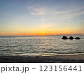 沖縄の静かな夕暮れ 123156441