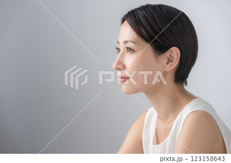 女性 スキンケア 女性 スキンケア 123158643