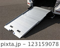 福祉車両のスロープ 123159078
