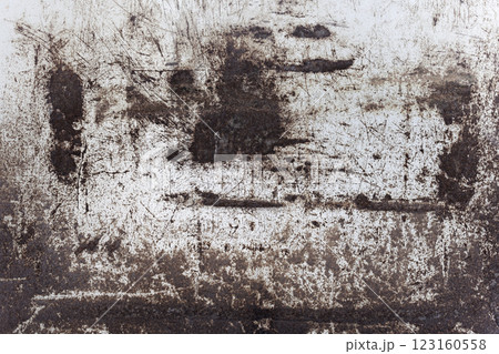 時間の経過を感じさせる錆びた鉄板のクローズアップ 123160558