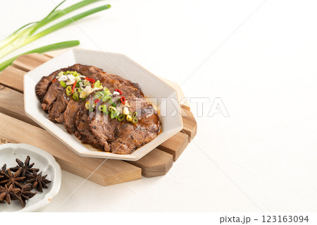 牛肉 ビーフ すね 123163094