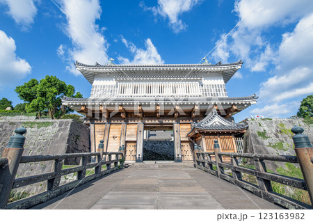 鹿児島県鹿児島市　日本100名城　鶴丸城（鹿児島城）御楼門 123163982