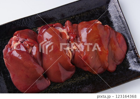 鶏の生レバー 鶏の生レバー 123164368