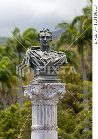 Statue de Francois Gedeon Bailly in Saint-Denis de la Reunion Statue de Francois Gedeon Bailly in Saint-Denis de la Reunion 123166317