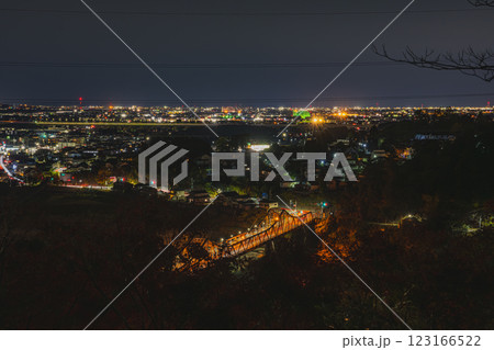 浜松市の鳥羽山公園展望台から見た夜景と街並み(静岡県) 123166522